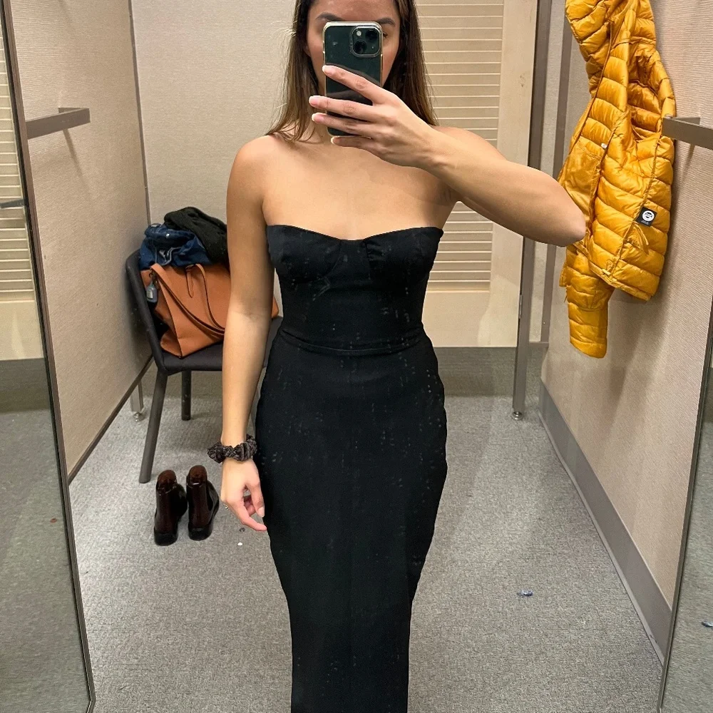 Lucia BLACK STRAPLESS CORSET MAXI DRESS - Picture 6 of 7